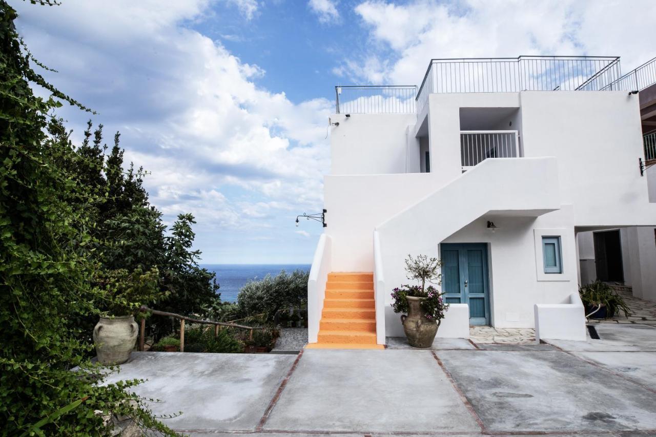 Borgo Rosso Di Sera Resort San Lucido Bagian luar foto