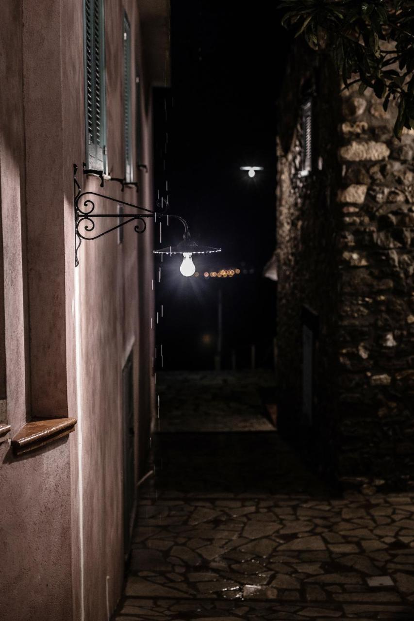 Borgo Rosso Di Sera Resort San Lucido Bagian luar foto