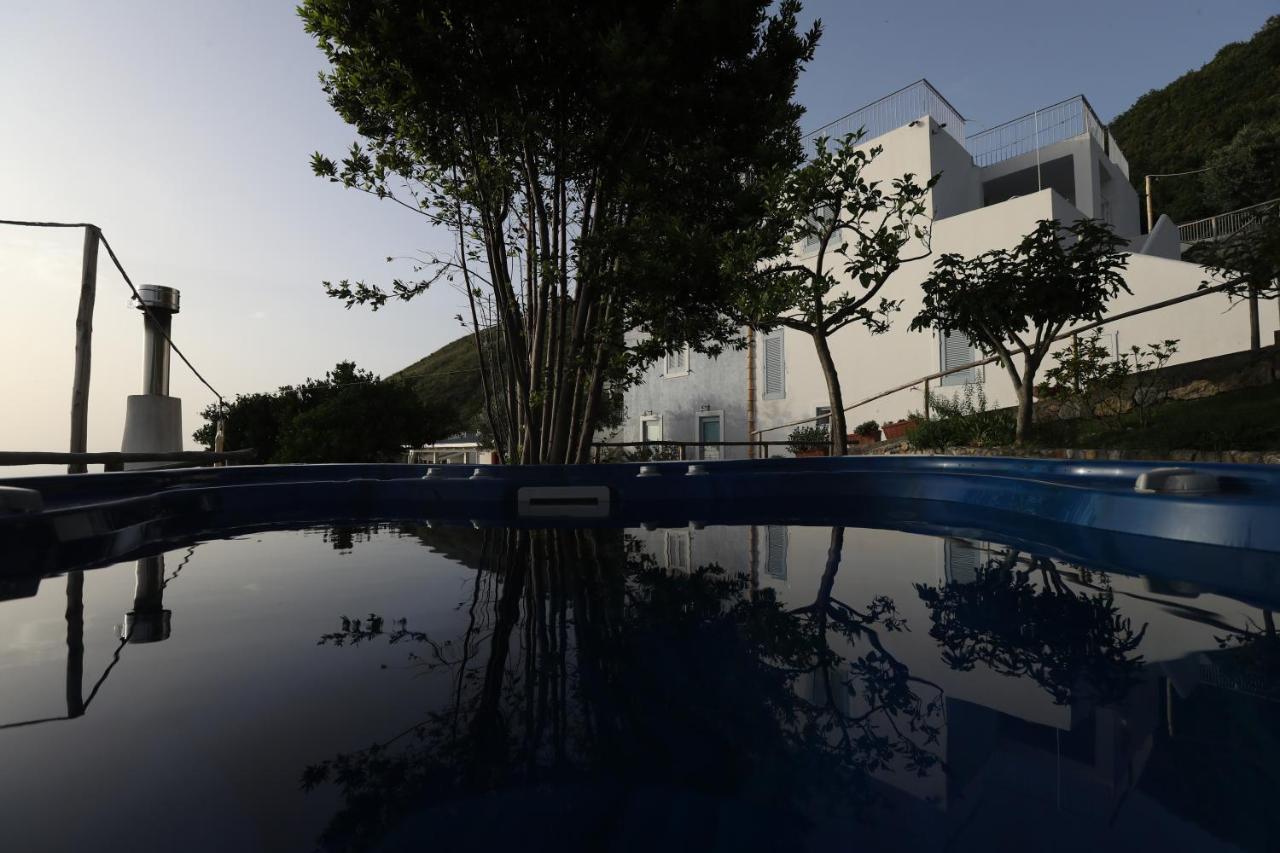Borgo Rosso Di Sera Resort San Lucido Bagian luar foto